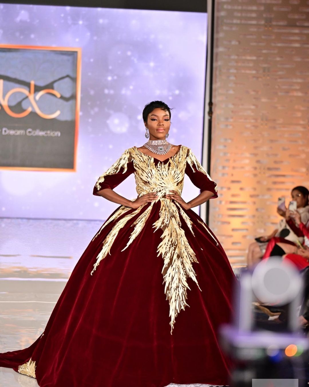 garnet and gold dresses Imperial Velvet Gown with Flame Embroidery S Perfect for standing out Size:33x16.5 5635 Starbucks' New Dress Code